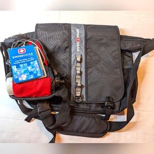 SwissGear Laptop Bag & Waist Pack W/Water Bottle BNWT Set Of 2